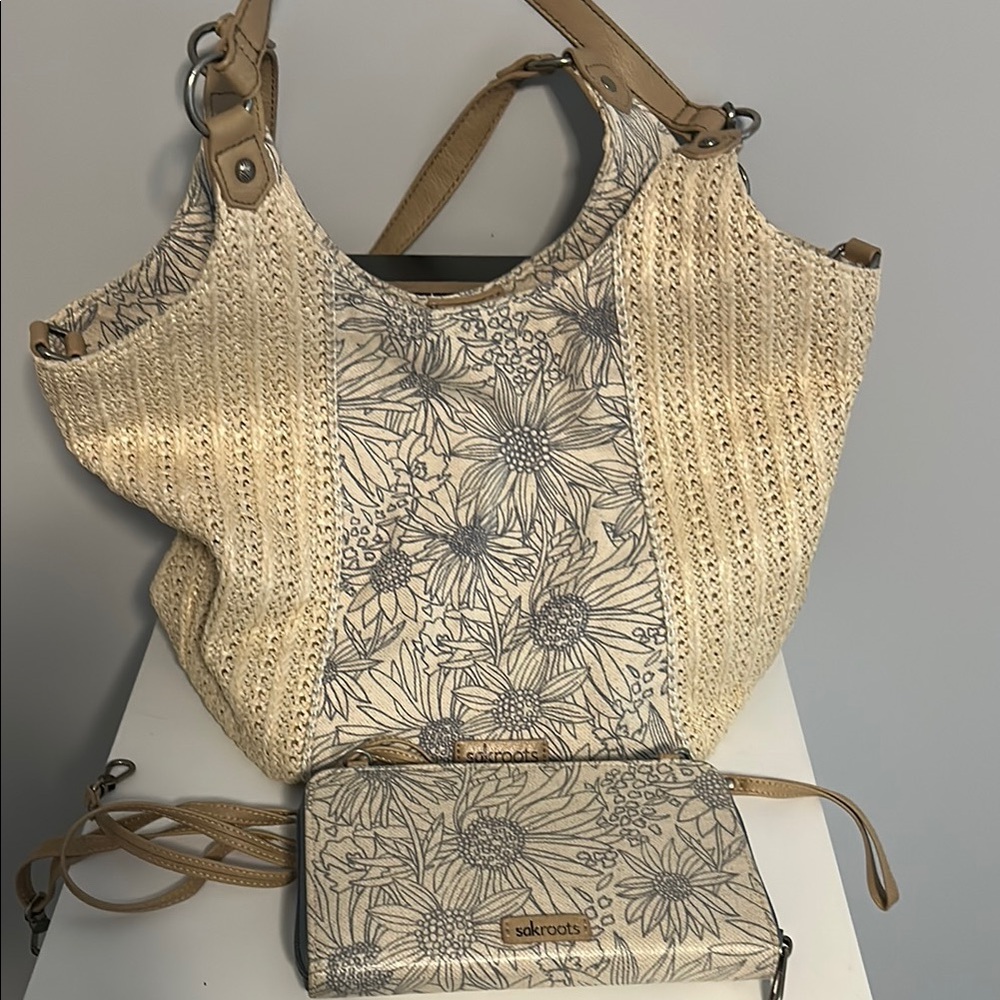 Sak bag with matching wristlet/wallet.